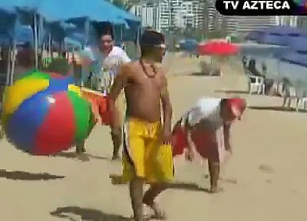 En la playa los destrampados