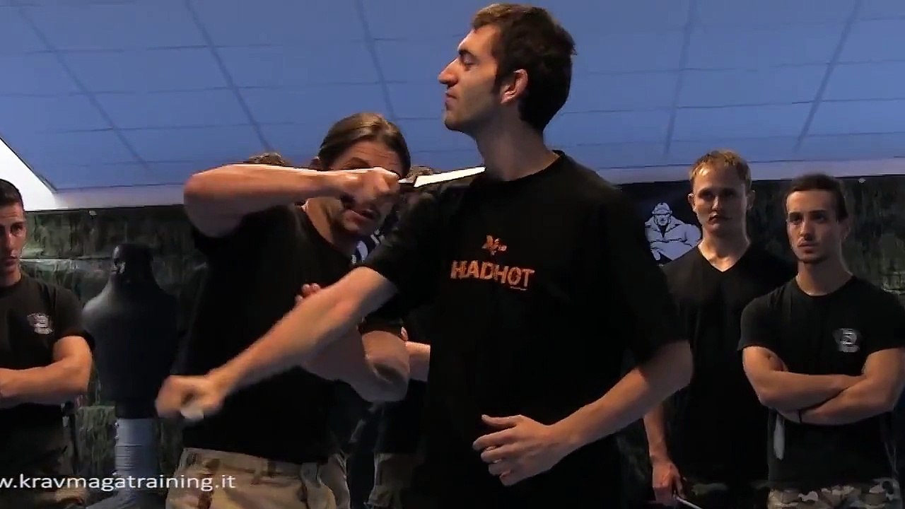 KRAV MAGA TRAINING • Knife vs Knife fighting   counter techniques