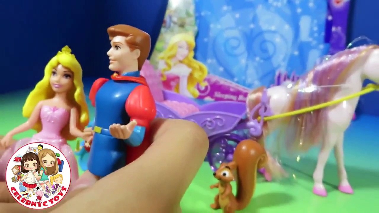 Disney Magiclip Sleeping Beauty Fairytale on the Go Aurora Prince Carriage