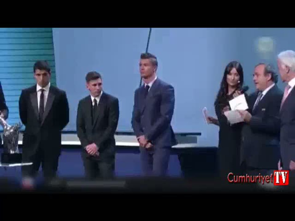 Ronaldo'dan Messi'ye ilginç bakış