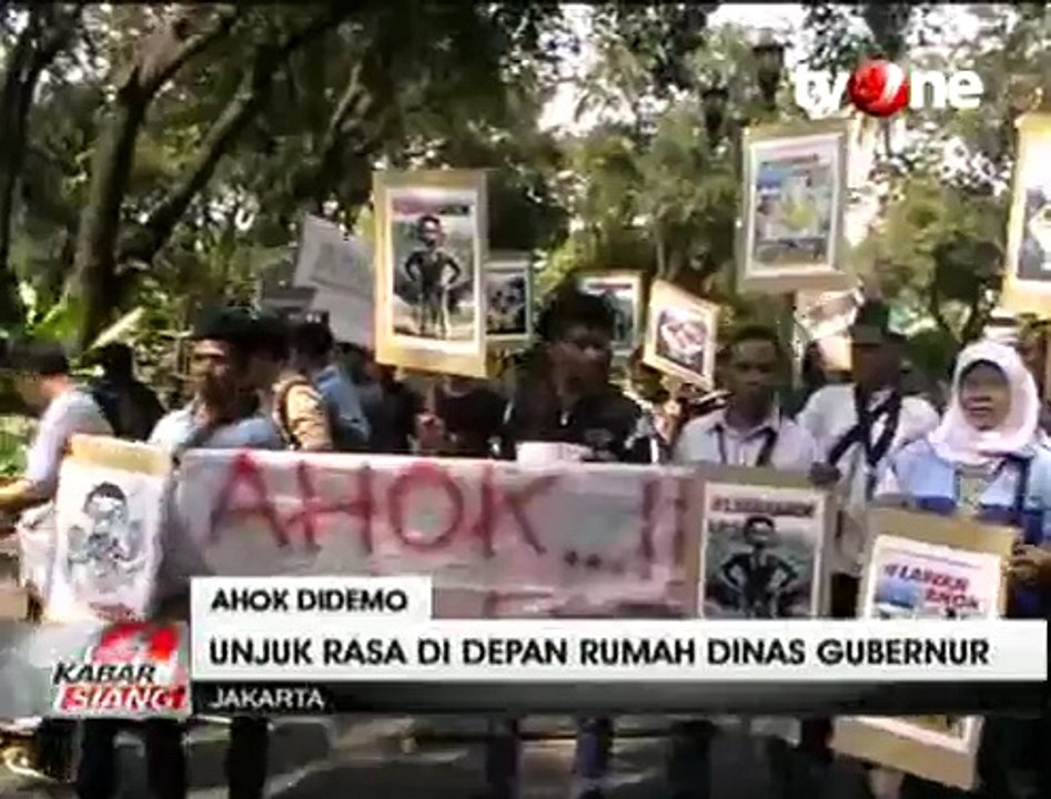 Protes Kebijakan Ahok, Puluhan Orang Gelar Demo di Depan Rumah Dinas Gubernur DKI