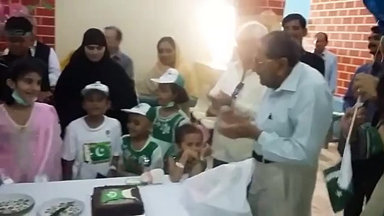 VID-20150824-WA0000