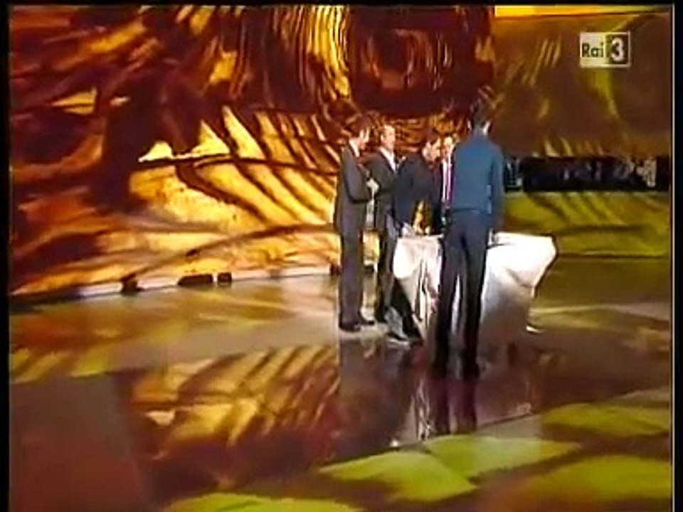 Antonio Albanese "Sommelier" sfida Luca Gardini