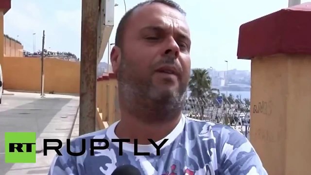 Spagna, Ceuta: 3000 marocchini respinti con gas lacrimogeni e manganelli