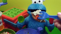 Jucarii Play Doh si surprize pentru copii   Monster Eats Play Doh Pizza