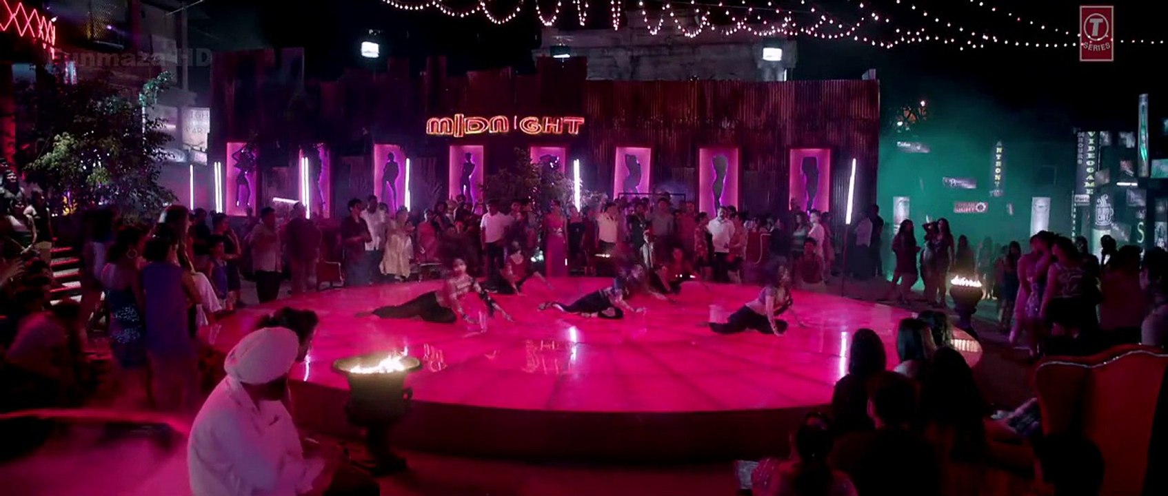 Awari 720p - (Ek Villain)  For More Movies And Songs