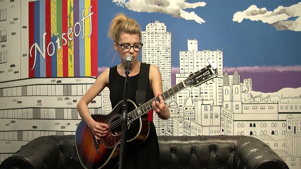 Virginia Labuat - Let me Talk