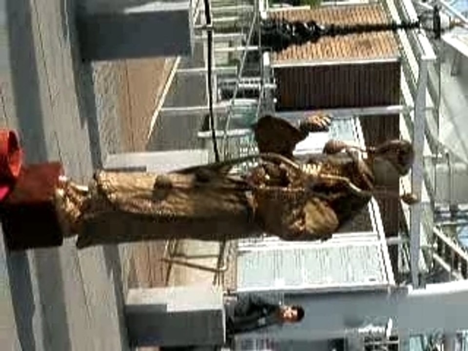 Statue