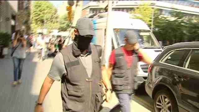 Guardia Civil hace registros en la sede CDC, su fundación y 4 ayuntamientos