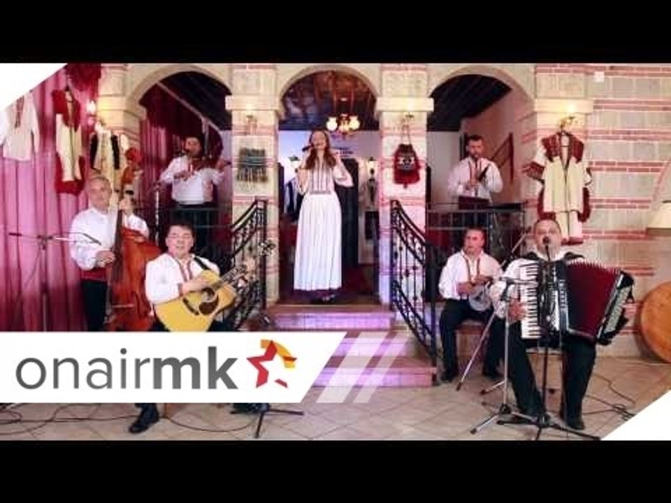 Elena Velevska i grupa Cardak -   Edna moma s majka e