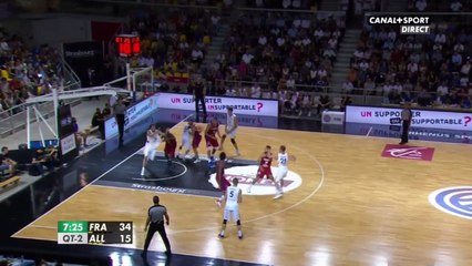 Rudy Gobert sort un gros contre sur Dirk Nowitzki et un dunk arrière