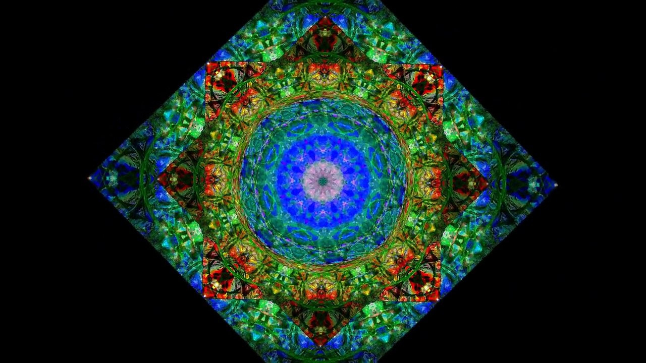 Métamorphoses-Symétriques-Colorées-Fusionnelles