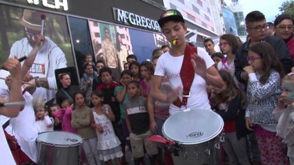 BackStage prilog: Buskerfest vo Capitol Mall
