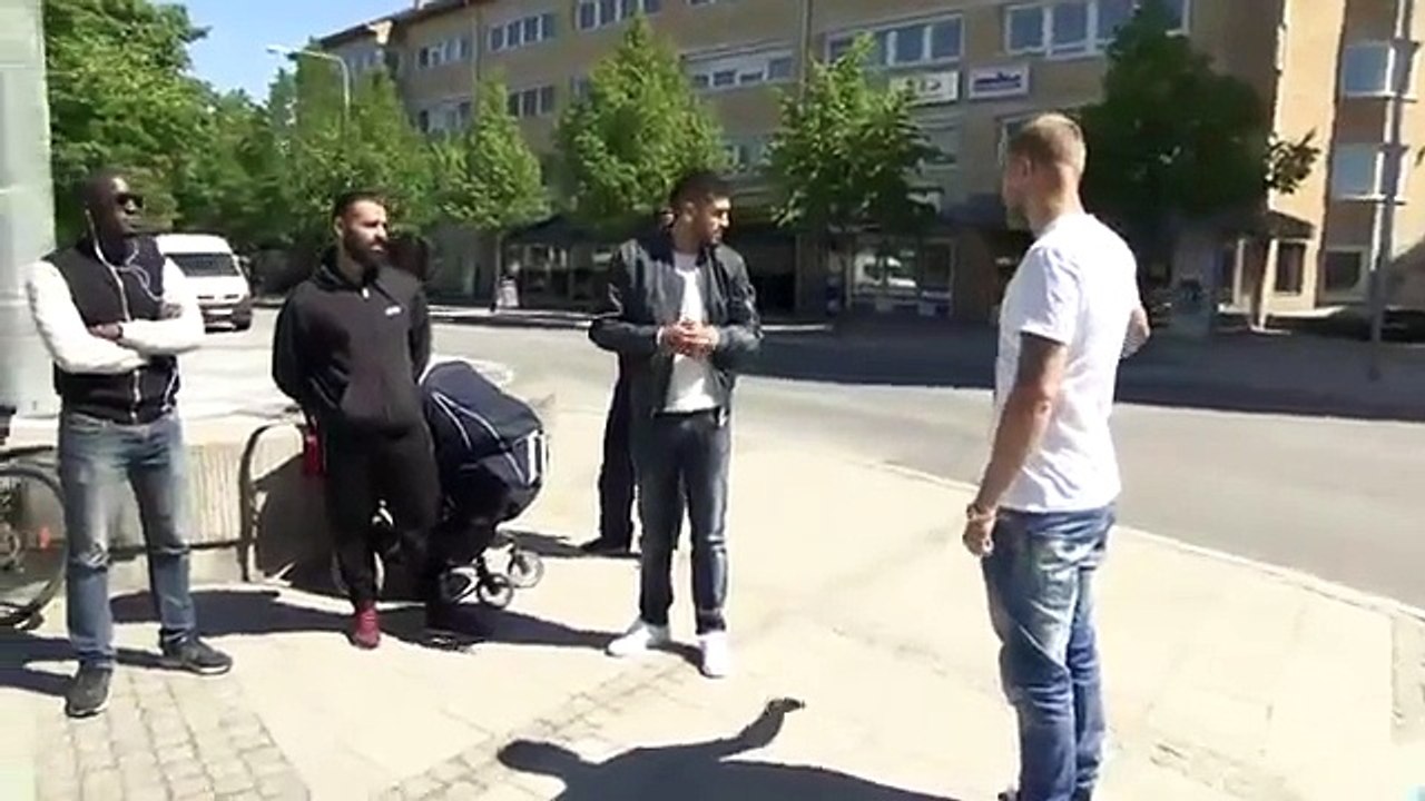 John Guidetti bjuder Patrick Ekwall på kebab i Rissne TV4 Sport