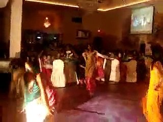 Hot girl islamabad Aneela wedding dance .flv