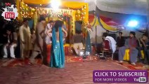 Hot Sexy  Girls Dance in Pakistani Wedding 2