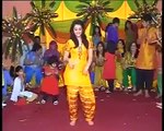 Pakistani girl Mehndi Shaadi Wedding dance 2014