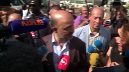 Les propos d’Emmanuel Macron divisent le PS