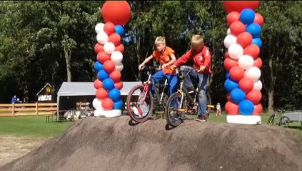 Springbulten en kombochten: er kan gecrosst worden in Grijpskerk - RTV Noord