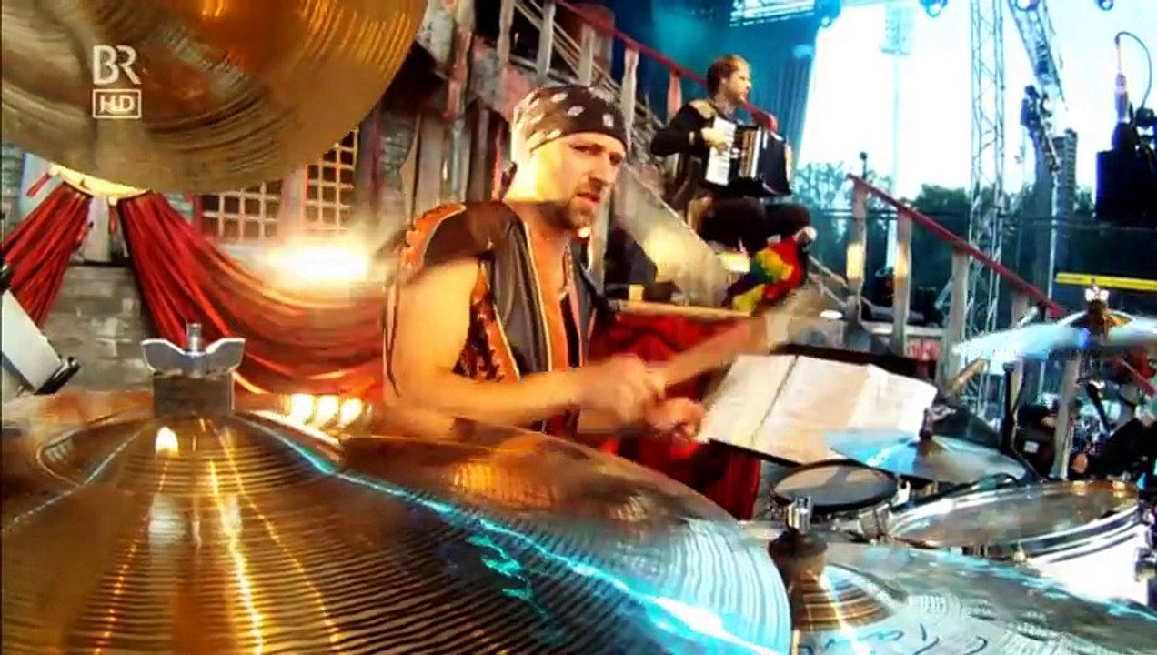 Andrea Berg - Seemann, deine Heimat ist das Meer - Aspach live - YouTube