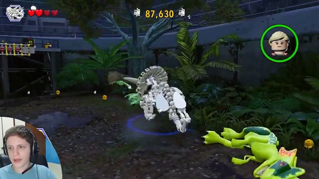 GUERRA DE DINOSSAUROS! JURASSIC PARK LEGO