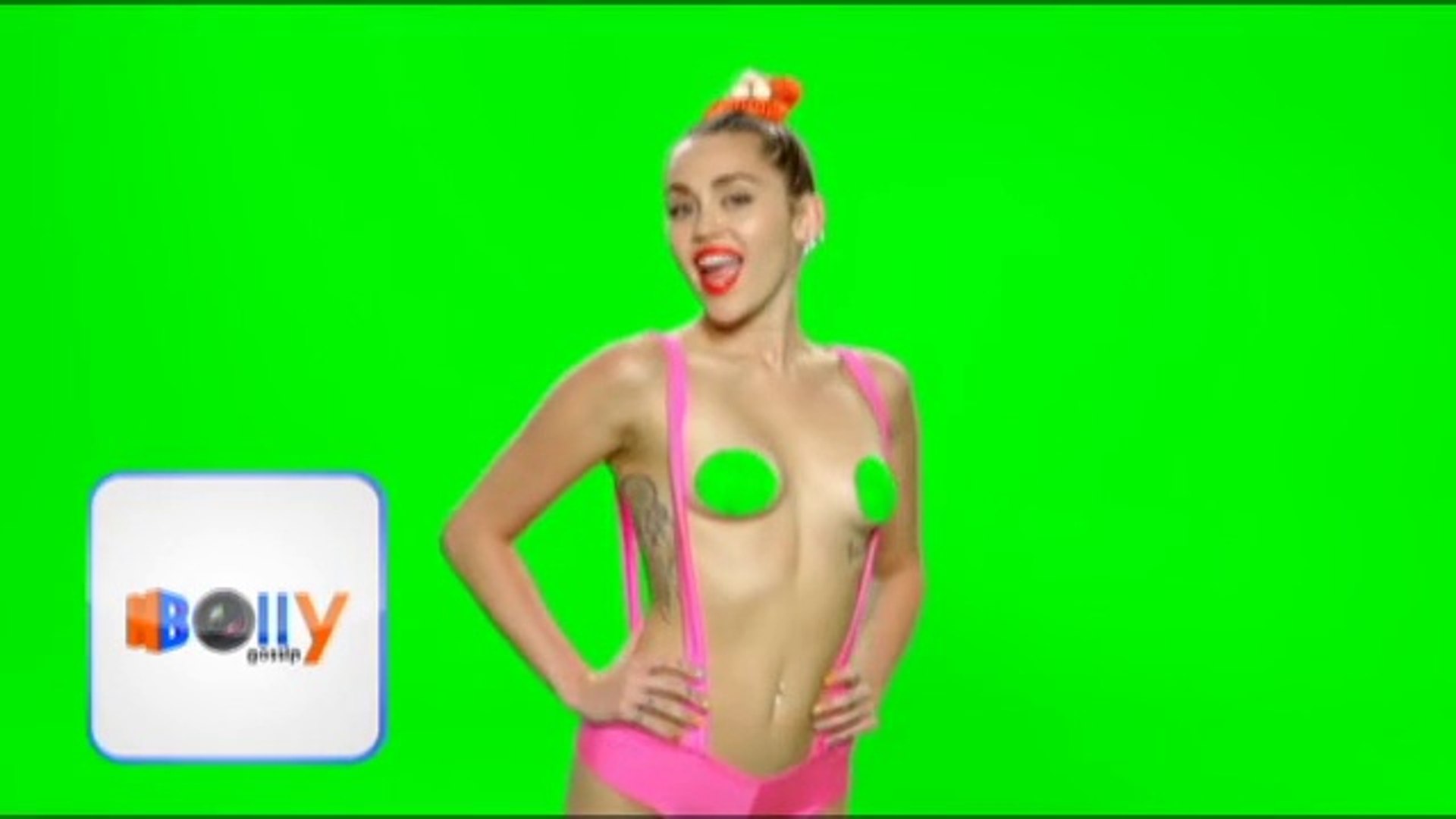 Miley Cyrus-Nudity_OMFG 2015