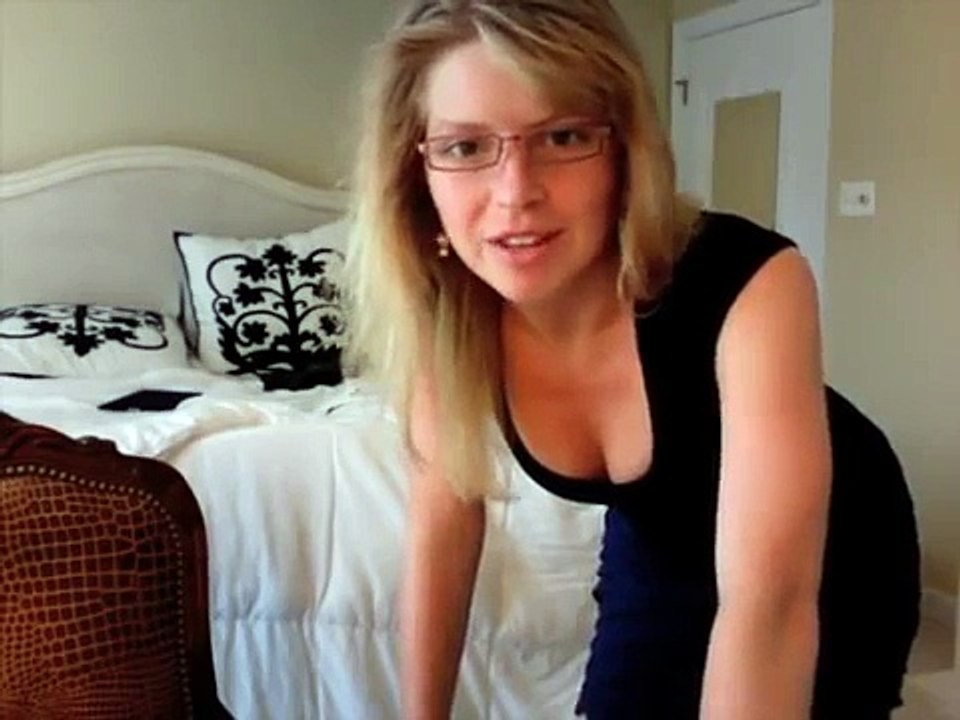 OOTD: Pencil Skirt,  BCBG shirt, Glasses!