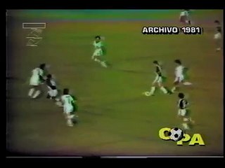 Lupo Quiñonez - (Gol contra Liga de Portoviejo 1981)