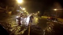 Diese Russen wissen, was bei Überschwemmungen zu tun ist