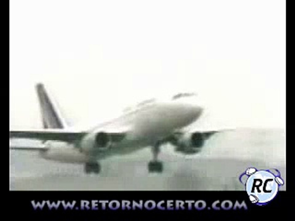Acidente Avião