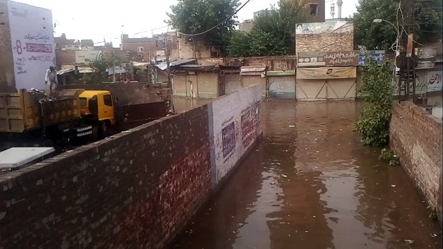 Condition of school in Multan Haram Gate girls High School 2015-08-28-0263