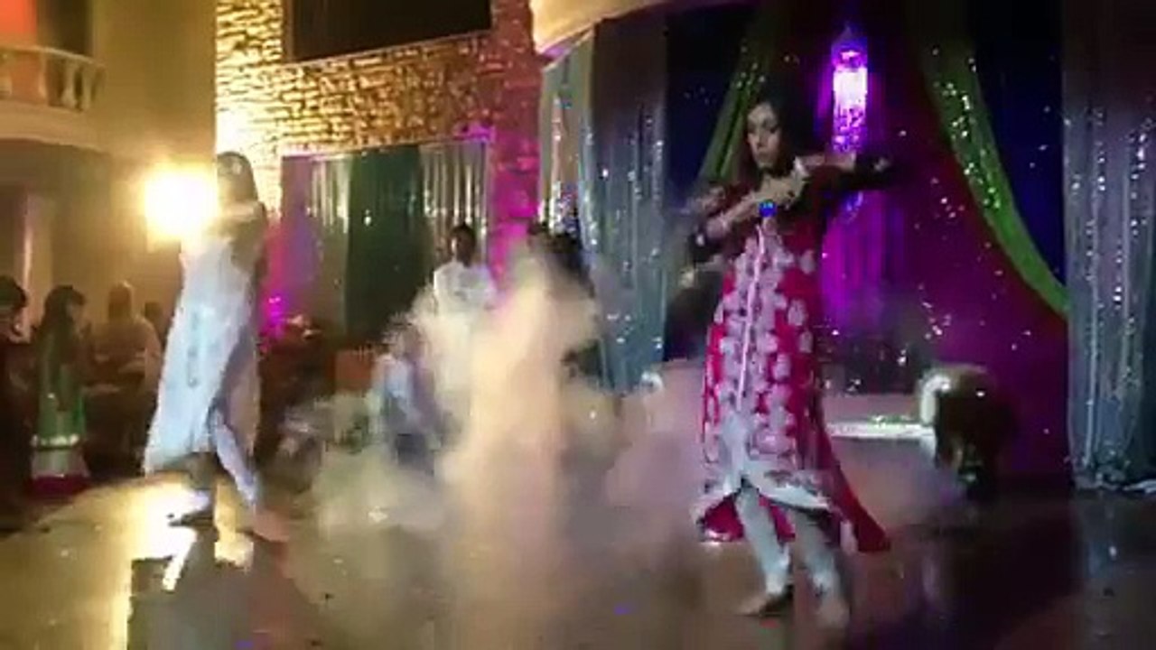 Best Dance on Mehndi