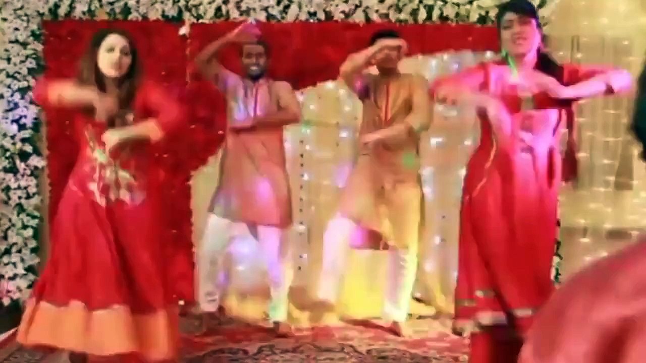 Bhaly Bhaly   Indian Wedding Dance