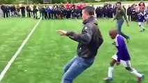 Robin Van Persie Freestyle - destroys a group of dutch kids