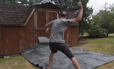 Araba Camı Nasıl Kırılır?