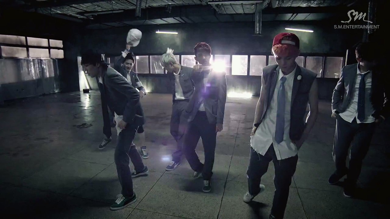 [K-POP] EXO - Growl (Chinese ver.) [MV]