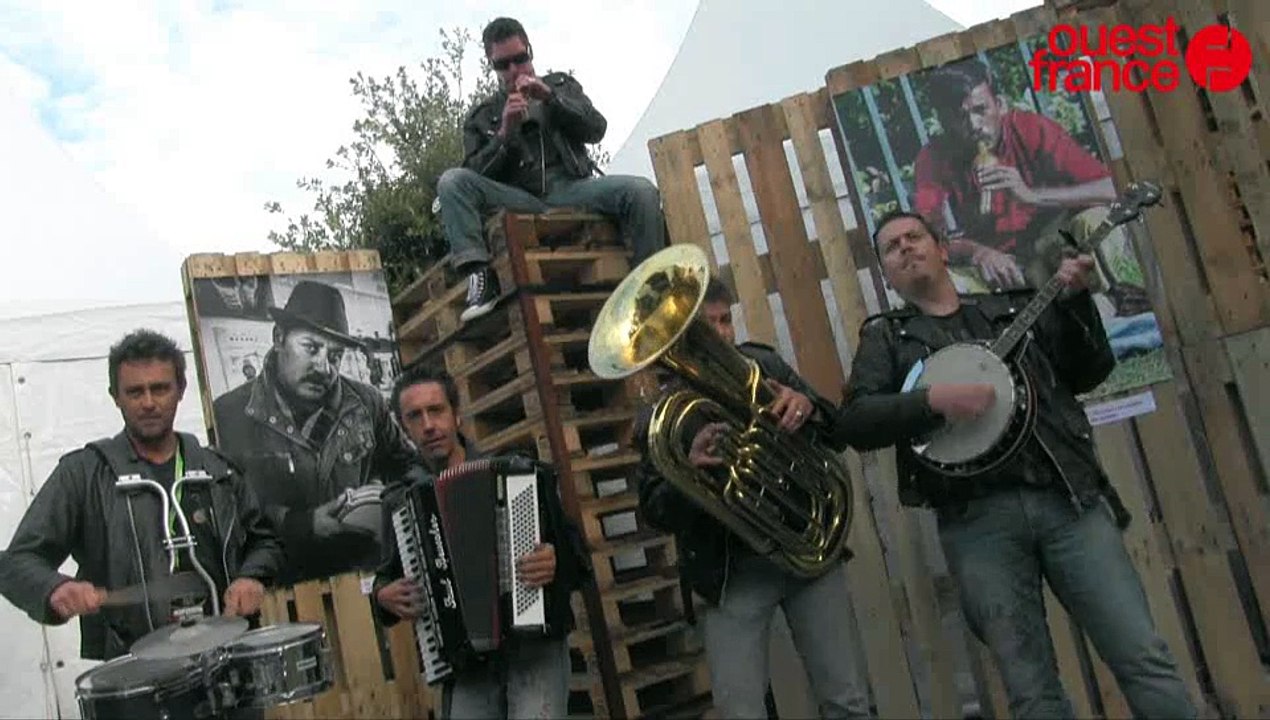Traversées de Tatihou 2015. Menace d'Eclaircie, fanfare qui vaut le détour
