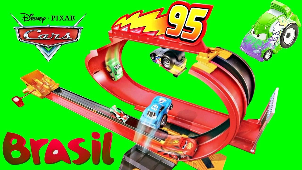 Pororo Dump Truck VS. Disney Pixar Cars Colossus 디즈니카 2 깜짝 계란 장난감