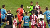 Joris Sainati frappe deux joueurs après le match Ajaccio / Tours