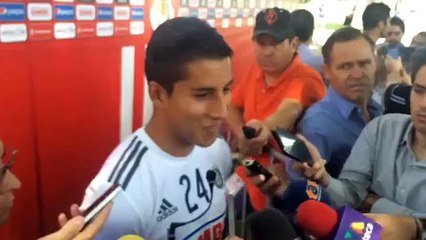 Cisneros prefiere quedarse en Chivas