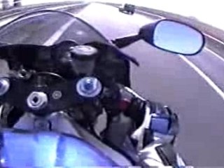 r1 310kmh vs gsxr 1300 hayabusa