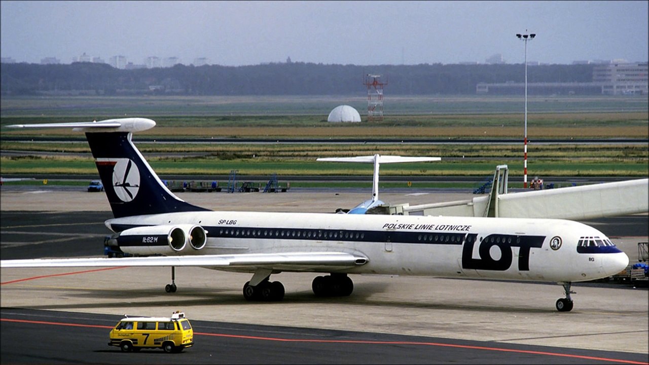 ATC - LOT 5055 - [In-flight fire and loss of flight controls 1)] 9 May 1987