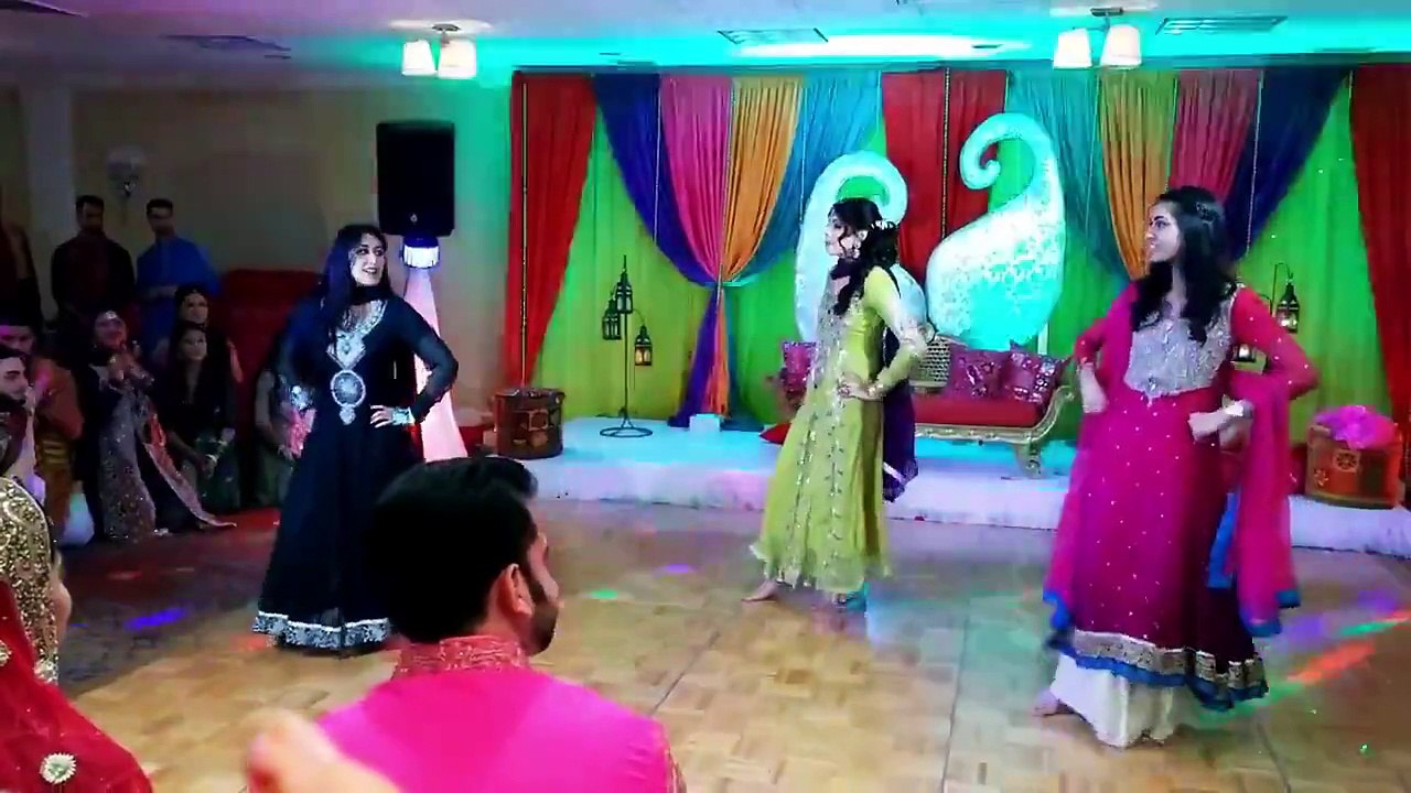 Wedding Mehndi Dance