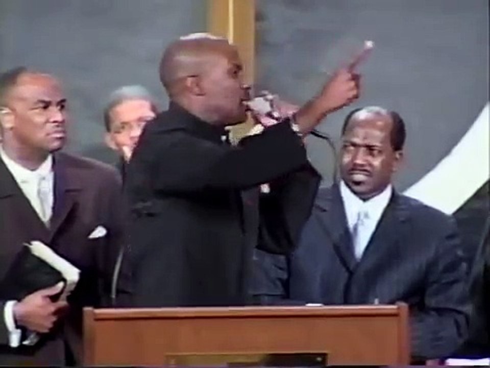 Bishop Noel Jones preaching at the COGIC Pastors & Elders Conference