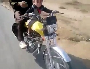 kid riding on motorcycle_ amazing pakistani kid_ pakistani kids talent_ motorcyc