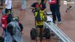 Usain bolt renversé par un cameraman en Segway