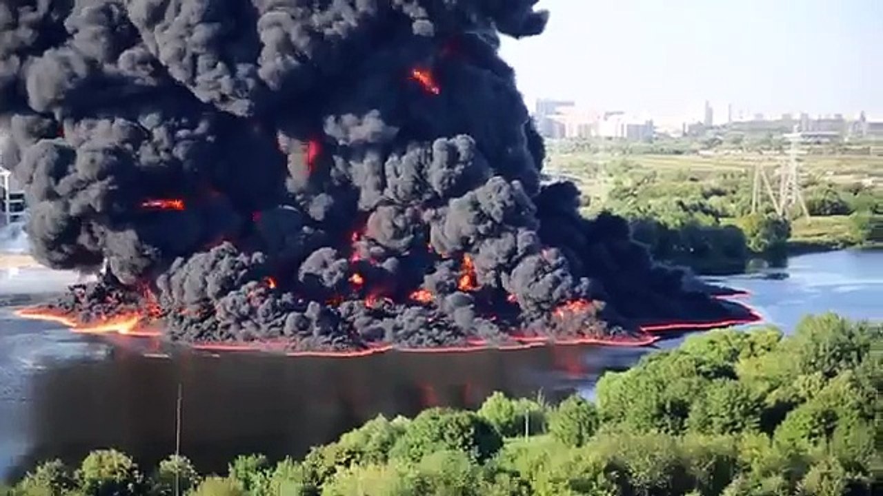 Une rivière prend feu en Russie