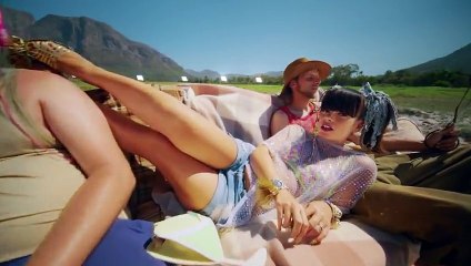 Lily Allen - Air Balloon ( Video)