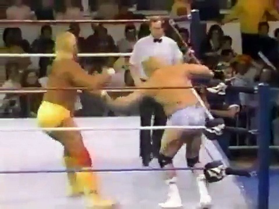 Hulk Hogan vs Dino Bravo SuperStars March 10th, 1990