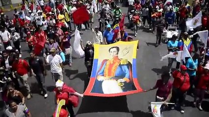 PT + Lula + Chávez + Maduro + comunistas + falta de alimento = fim do Brasil.